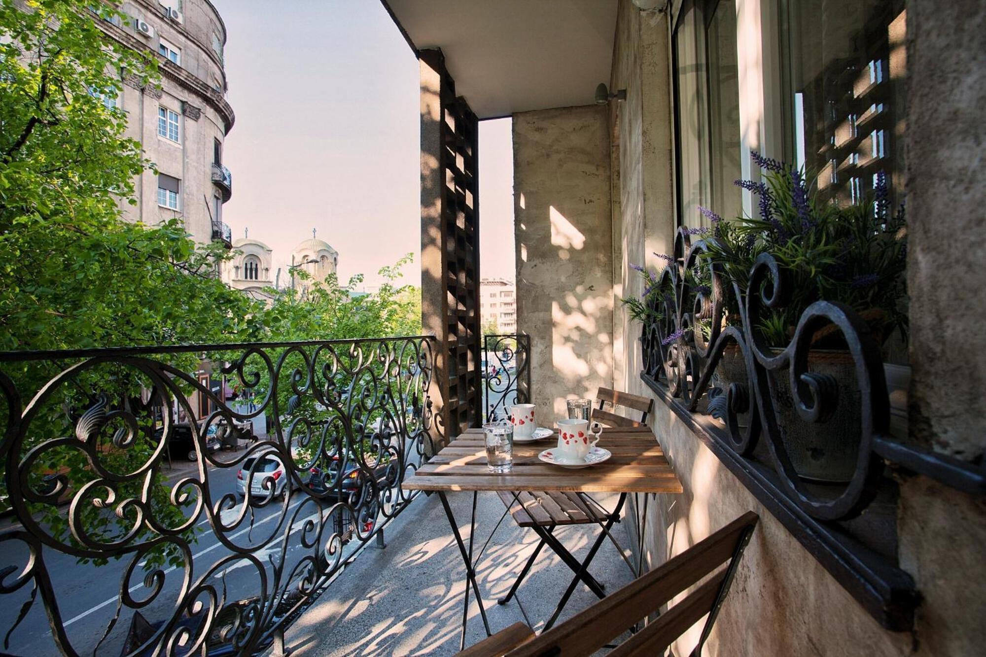 Hostgost Selected Suites - Skadarlija Square بلغراد المظهر الخارجي الصورة