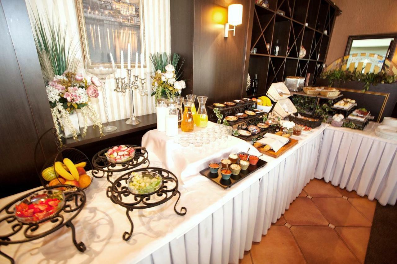 Hostgost Selected Suites - Skadarlija Square بلغراد المظهر الخارجي الصورة
